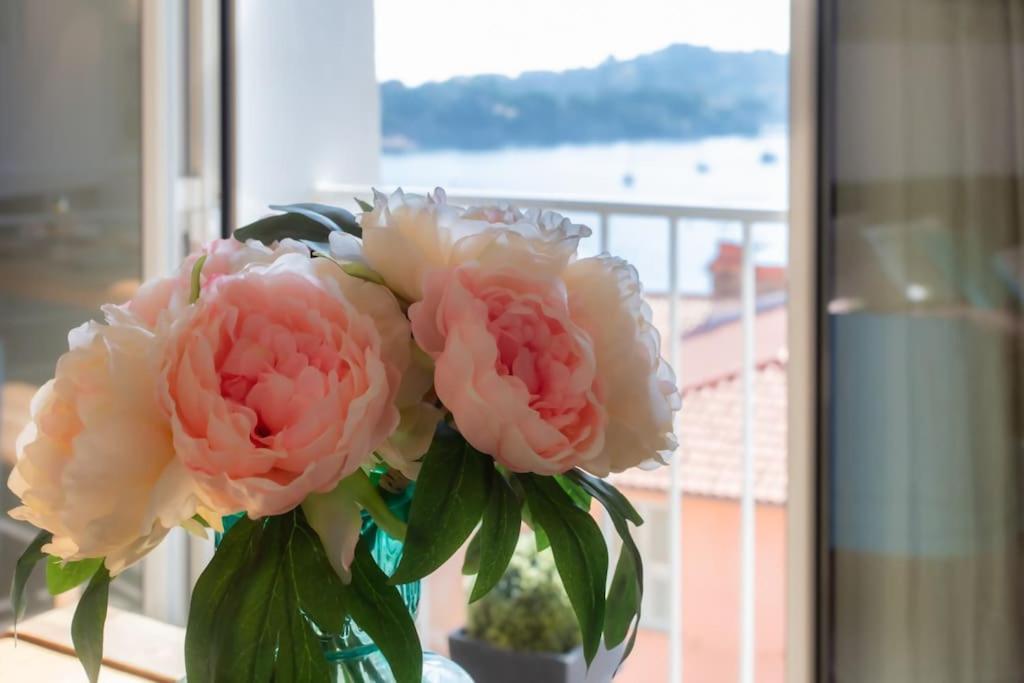 #40 Bright Sea View Suite For 6 2Mins Walk Port & Sea Villefranche-sur-Mer Exterior photo