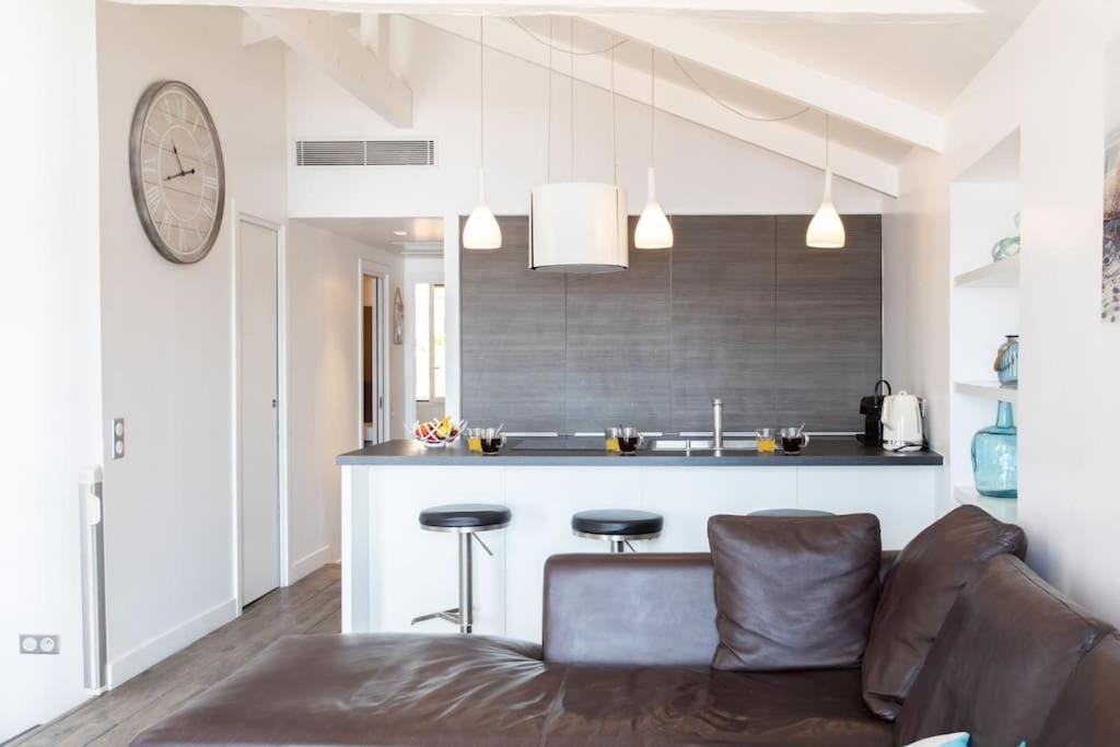 #40 Bright Sea View Suite For 6 2Mins Walk Port & Sea Villefranche-sur-Mer Exterior photo
