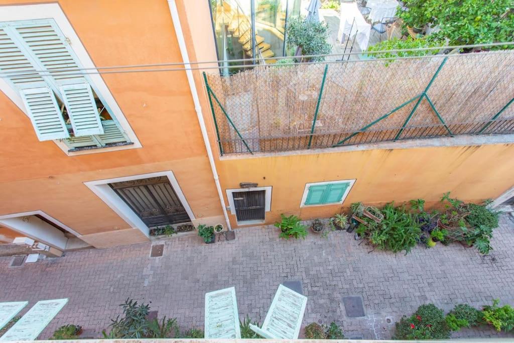 #40 Bright Sea View Suite For 6 2Mins Walk Port & Sea Villefranche-sur-Mer Exterior photo